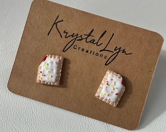 Frosted Strawberry, Toaster Pastry, Polymer Clay, Miniature, Food Earring, Gift for Food Lover, Gift for Birthday, gift for friend