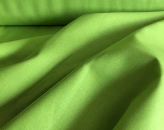 Tissu en coton uni, "Designer Essentiel", vert KIWI, 114 cm de laize, pour patchwork, couture, artisanat, vente par 50 cm de haut