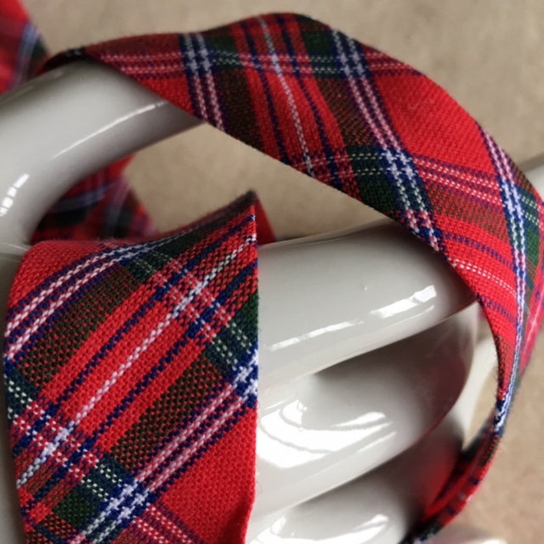 Bias Tartan majority sold by the yard cotton red and green and white 2.5 cm wide new