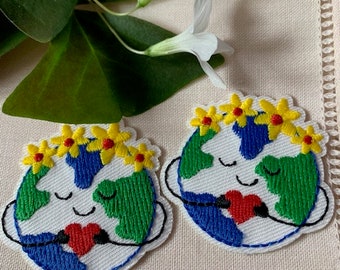 Embellishments: The earth, let's protect it together, applied to sew, to glue, 4 cm in diameter, sale by two products