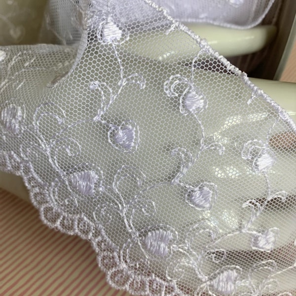 Tulle blanc, brodé de petits coeurs, 7 cm de large, en polyester, cérémonies, embellissement, lingerie, vente au mètre