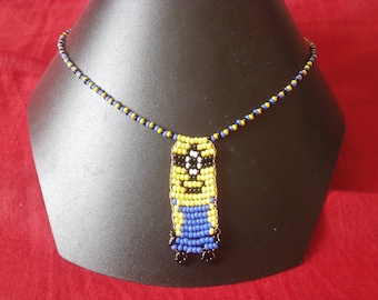Collier " MINION " en perles de rocailles.
