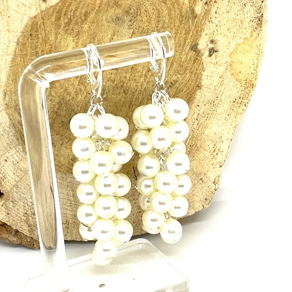 boucles d’oreilles grappes ivoires