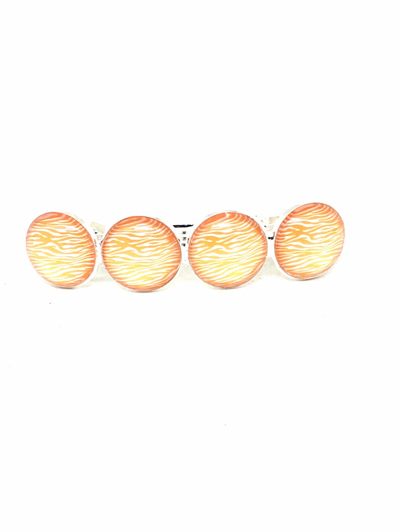 Large yellow and orange tiger bar