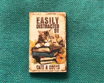 Cats & Books | Wooden Needle Minder | Cover Minder