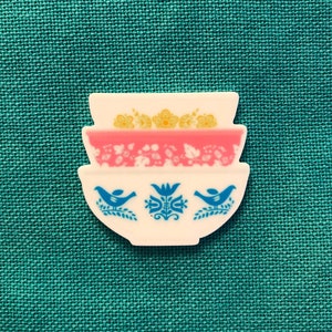 Vintage Bowls | Needle Minder | Cover Minder
