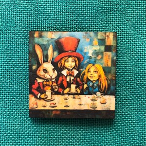 Es una fiesta de té / Wooden Needle Minder / Cover Minder