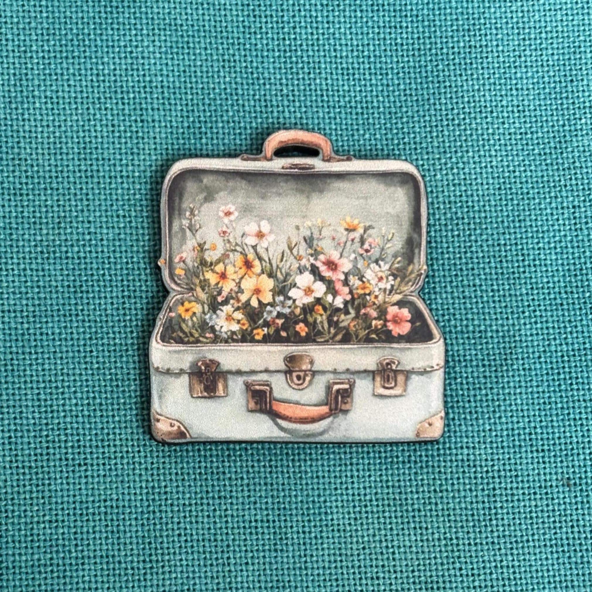Suitcase of Flowers | Wood Needle Minder | Cover Minder - Etsy 日本