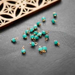 Lot De 30 Perles En Quartz Bleu - Diamètre 8 Mm, Facettées - Pour Création De Bijoux - Occasion (fond De Stock)