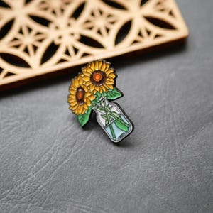 Ancienne broche couleur or éventail émail cloisonné rose vert bijou