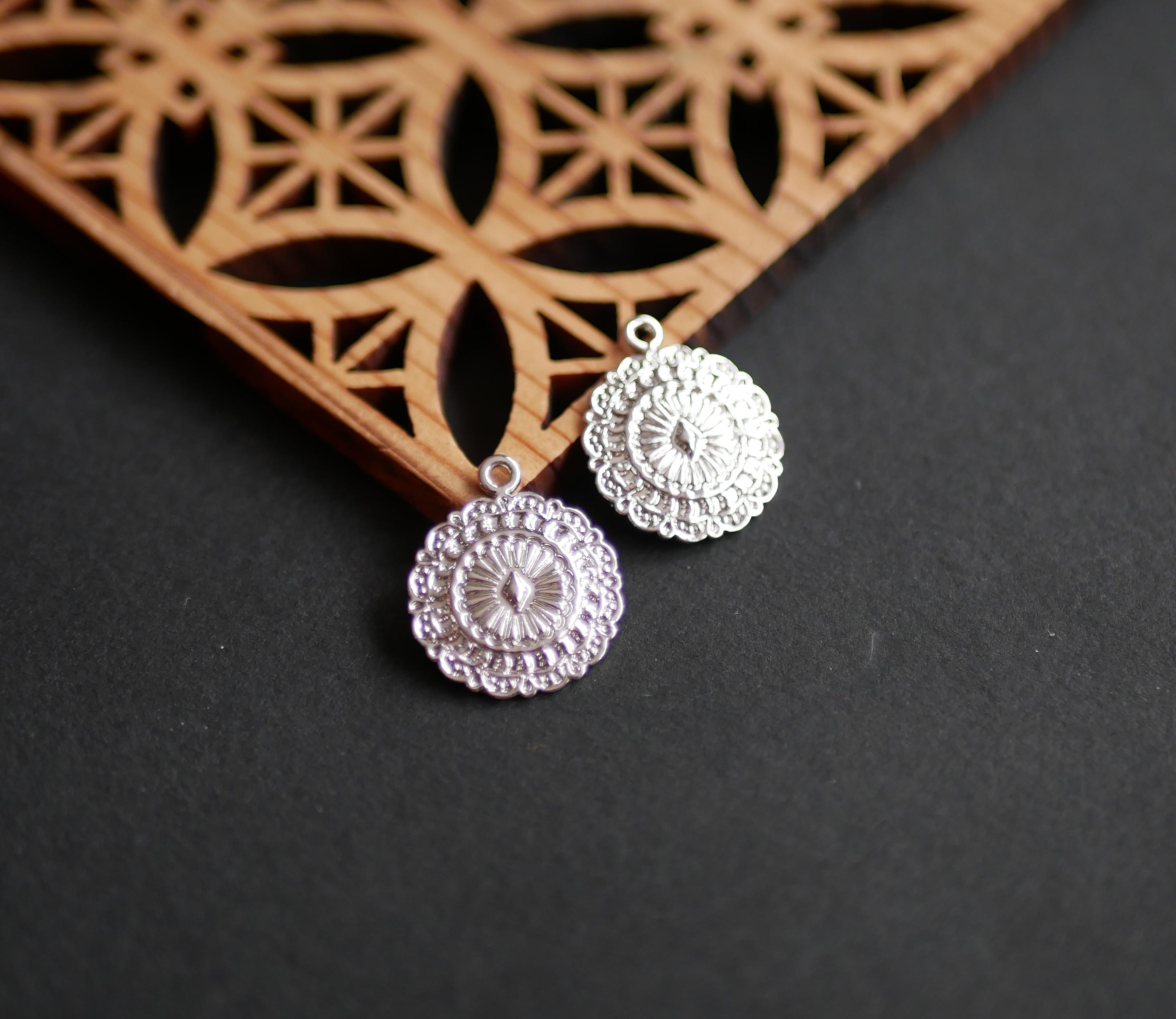 Broche/pendentif vintage Tiffany and Co 'x' finement détaillée, circa
