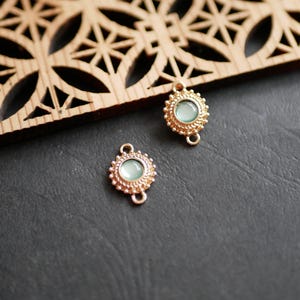x2 connettori rotondi in oro con cabochon in vetro verde mare, ciondolo rotondo in vetro, ciondolo in vetro verde mare, 10x16 mm