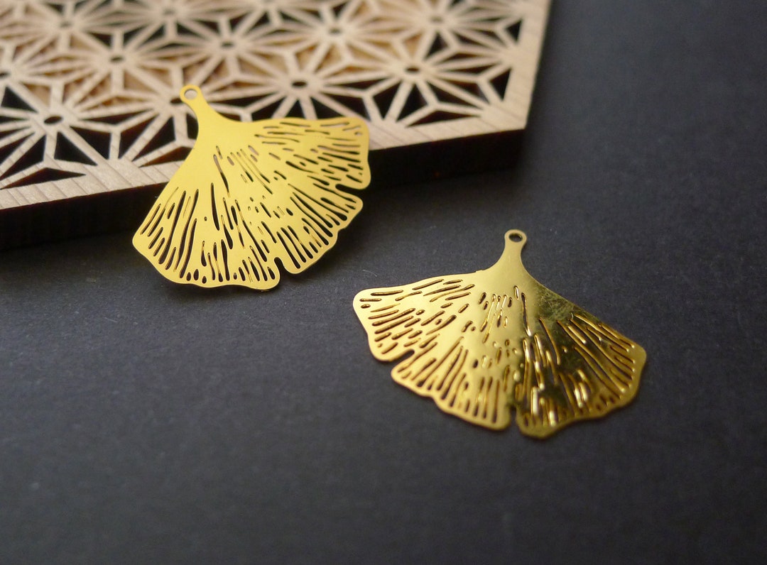UNICRAFTALE 20 Pcs Doré Breloque Feuille De Ginkgo Breloque Acier Inoxydable Pendentifs Métal Feuille Motif Breloques Pour La Fabrication De Bijoux