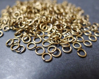 200 Bronze round jump rings 4mm