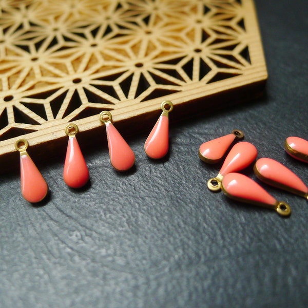 10 drop charms, bronze brass and coral pink enamel, 4x10mm