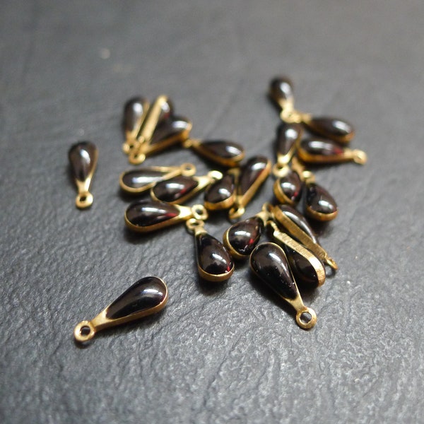 10 breloques gouttes, laiton bronze et émail noir, 4x10Mm