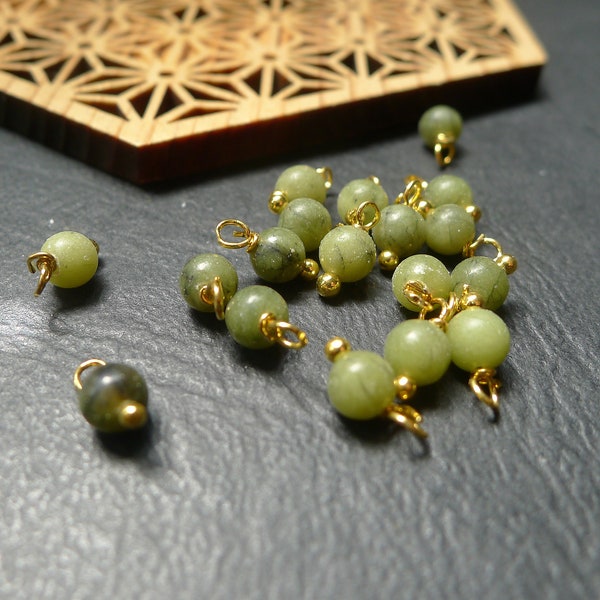 20 perles rondes grelots pierres jade vert vertes bronze ou doré au choix 4x8mm