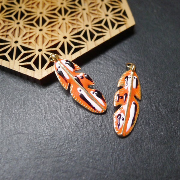 X2 pendentif plume feuille acier, doré et émail orange, 8x27mm