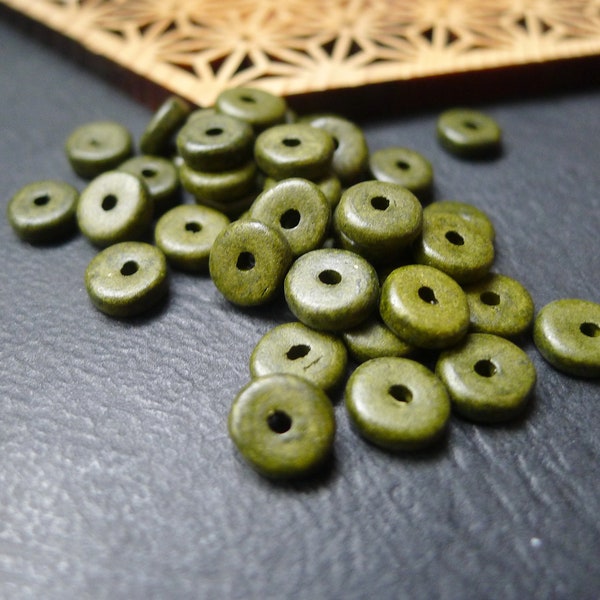 20 perles rondelles ethniques en céramique grecque vert kaki 6mm