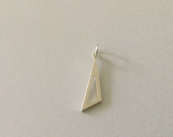 Breloque triangle ajouré 15X6mm en Argent 925