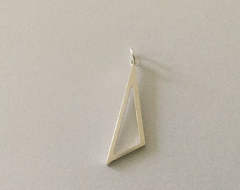 Breloque triangle ajouré 21X8mm en Argent 925 X1