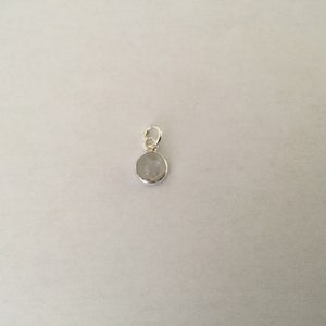 Round charm 6mm 925 Silver & Gemstone Pierre de Lune