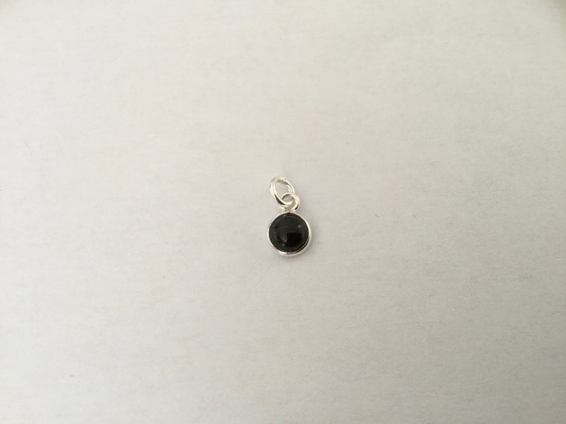 Round charm 6mm 925 Silver & Gemstone Onyx noir