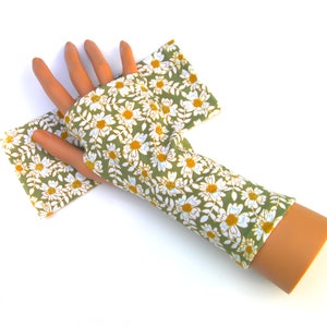 Length 14 cm or 18 cm or 25 cm Soft cotton fingerless gloves with flowery print image 3