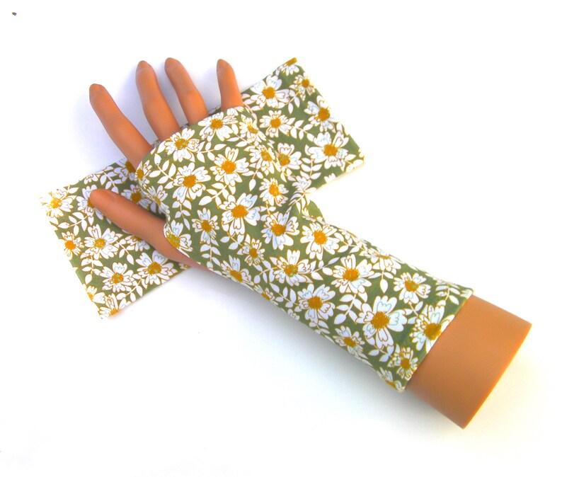 Length 14 cm or 18 cm or 25 cm Soft cotton fingerless gloves with flowery print image 3