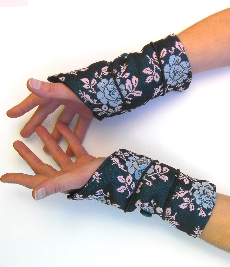 Sleeves Fingerless gloves , blues flowers, size SM to M image 2