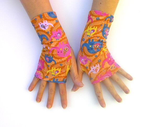 Fingerless gloves india deals