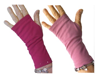 Mitaines couleur framboise ou rose ancien, en jersey coton uni - longueur 14 cm ou 18 cm