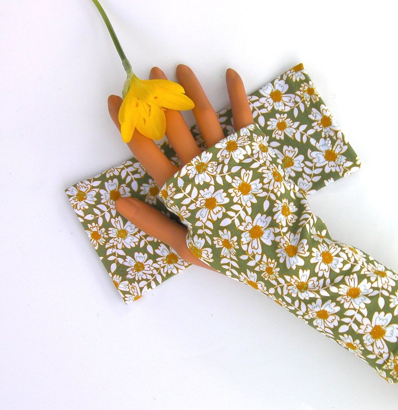 Length 14 cm or 18 cm or 25 cm Soft cotton fingerless gloves with flowery print image 1