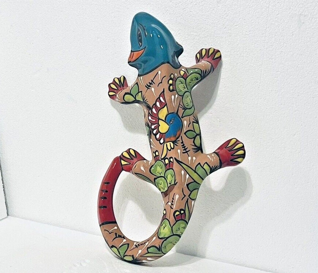 Mexican Talavera Lizard Gecko Wall Iguana Hummingbird Clay Pottery Folk