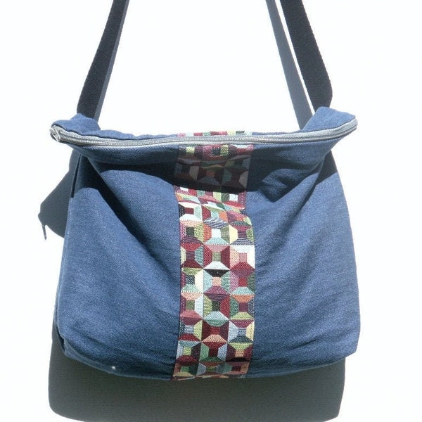 Sac à main / porté épaule / anse bandoulière / tissu / bleu jean / graphique / multicolore / toute saison .