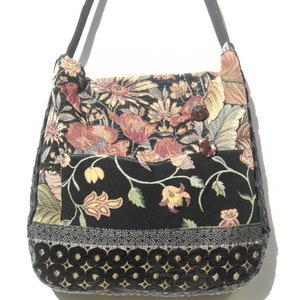 Sac à main / anse bandoulière / tissu / porté épaule / patchwork / tissu tapisserie / sac pour elle / automne-hiver / fleurs / velours .