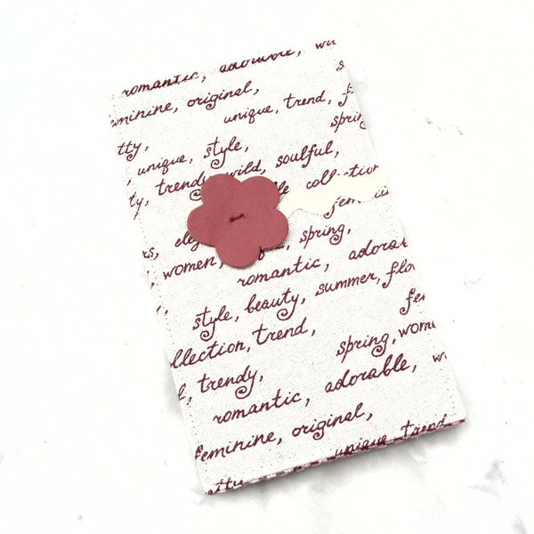 Porte-cartes / rangement papiers / rangement ordonnance / tissu style lin / support rigide / motif écriture / fleur simili cuir rouge .