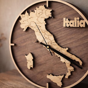 Holz Wanduhr Italien, Italy Wooden Wall Clock,  Travel Gift, Handmade Map Clock