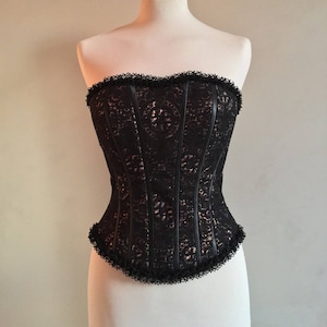 Bustier corset – Black lace and copper silk. Removable shoulder straps.