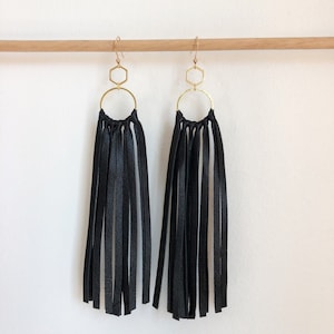 Schwarze Leder Fransen Ohrringe Leder Quaste Ohrringe Lederschmuck Leder Fransen Ohrringe leichte Leder Ohrringe