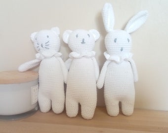 Amigurumi, doudou chat, ourson, lapin crochetés main en 100% coton blanc