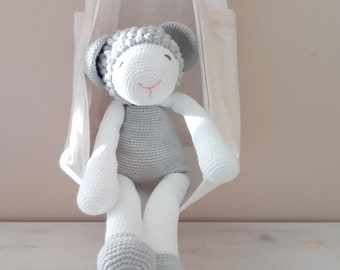 Grand doudou mouton, agneau crocheté main, amigurumi en 100% coton blanc et gris perle