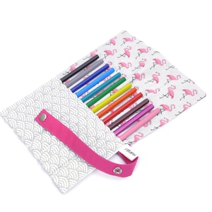 Trousse à crayons, trousse à rouler, pochette à rouler pour crayons, trousse personnalisée, tissu japonais, motif seigaiha, flamant rose