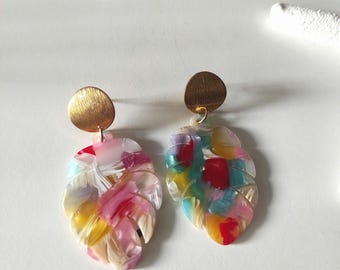 Multicolored leaf-shaped earrings