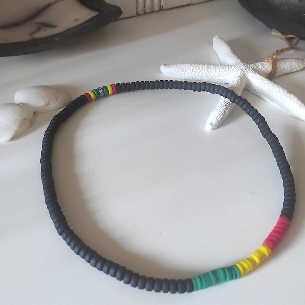 Collier rasta noir rouge jaune et vert ras de cou