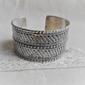 Ethnic Cuff Bracelet - Nepal Tibet - Boho Tribal Bracelet