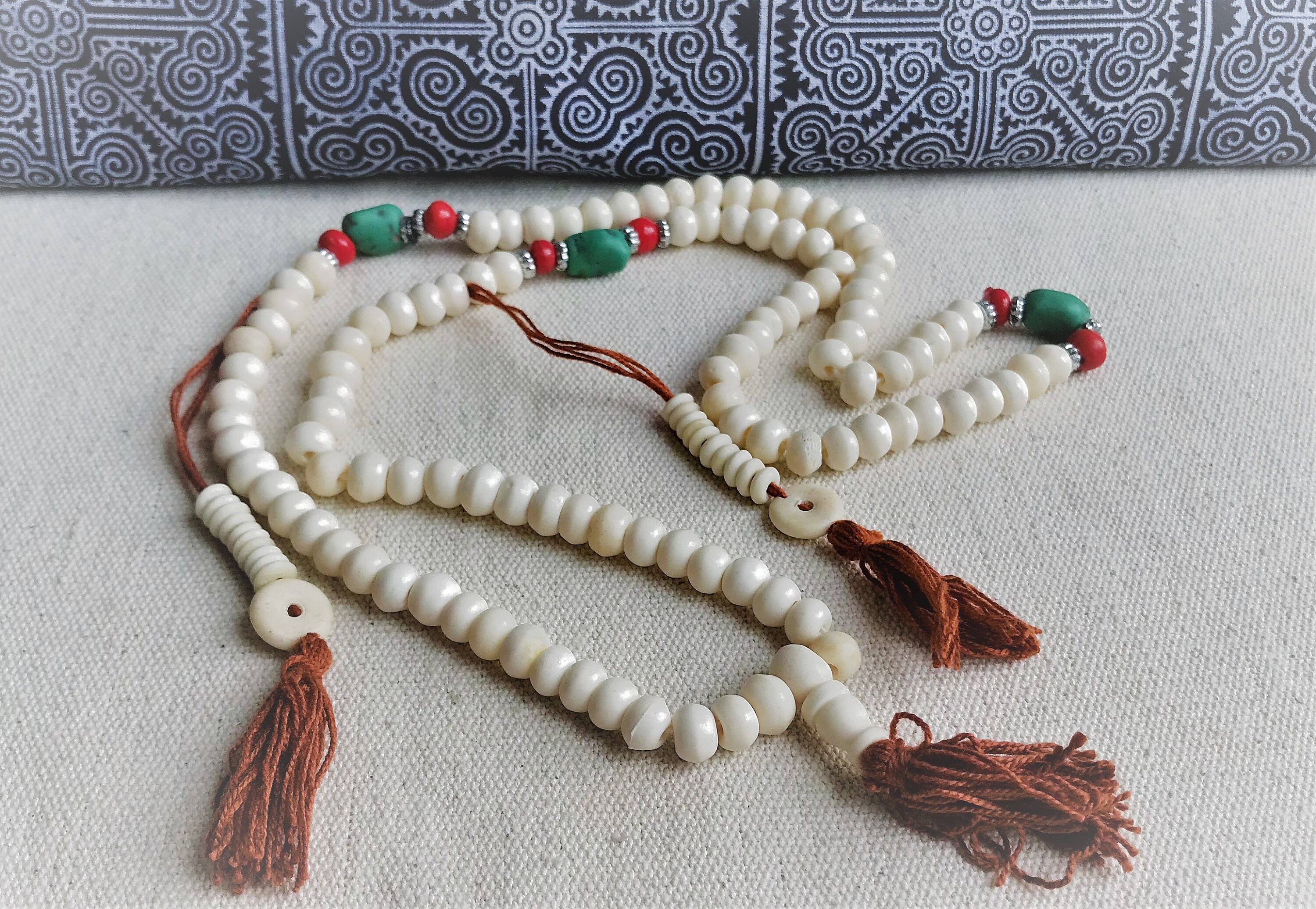 チベットの角型数珠（108珠） - Nepalmashop - Etsy 日本