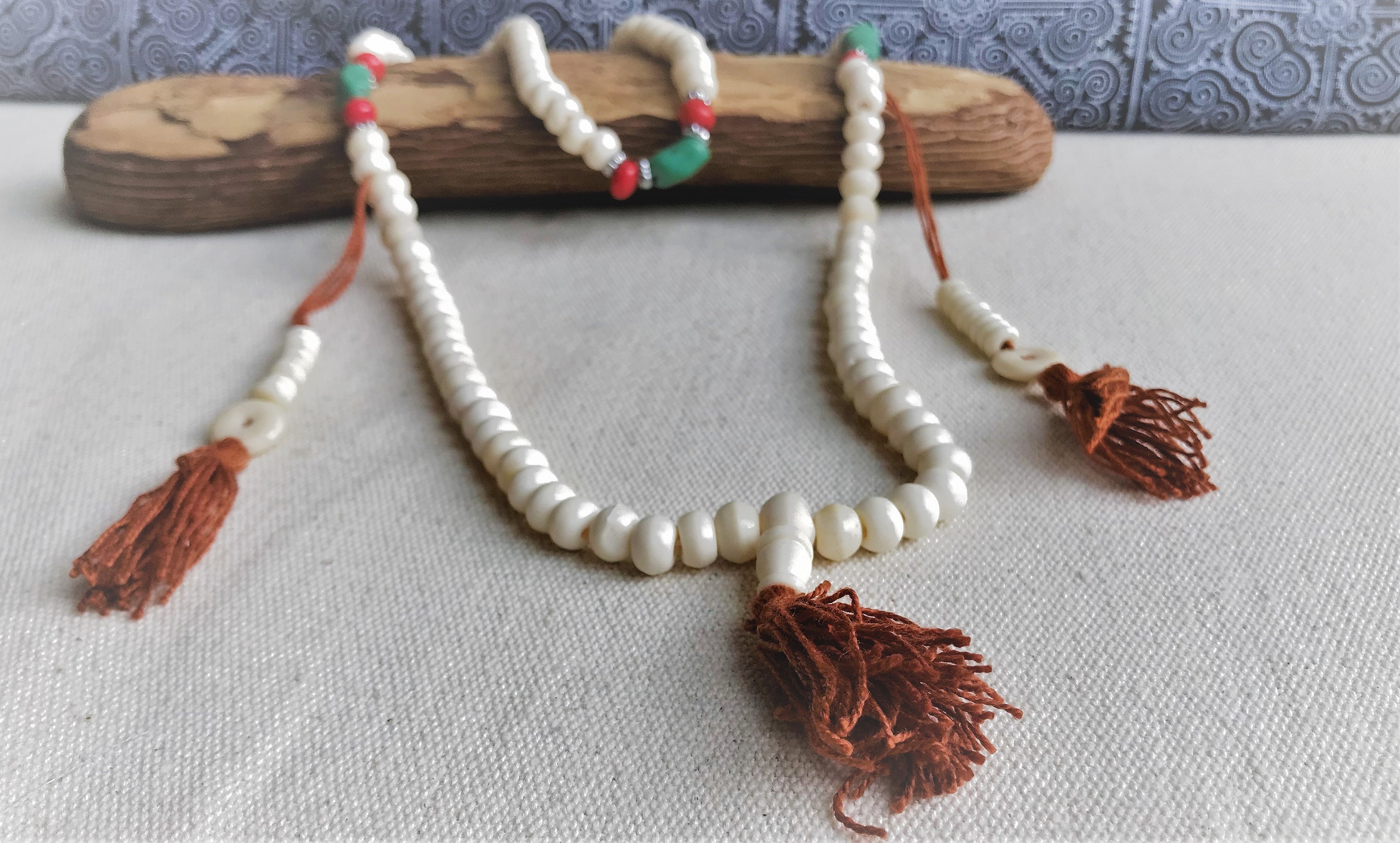 チベット数珠ホーン - ロザリオ数珠 108 ビーズ - ネパールマショップ