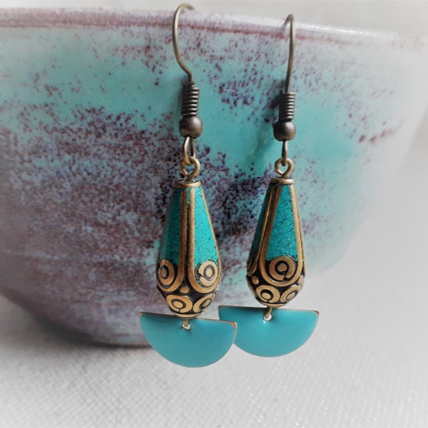 Ethnic earrings in Turquoise-Nepal Tibet