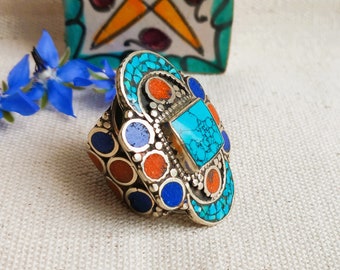 Très Grande Bague Ethnique- Bague en Pierres Naturelles Turquoise Corail Lapis Lazuli-Bijoux Népal Tibet